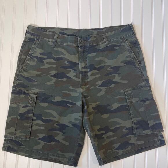 Lee Men’s Camo Cargo Shorts Size 40 Outdoor Utility Hiking Workwear Durable - Picture 1 of 9